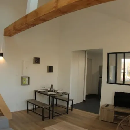 Logement Independant Appartement T2 Bis Style Loft La Vraie-Croix Exterior photo