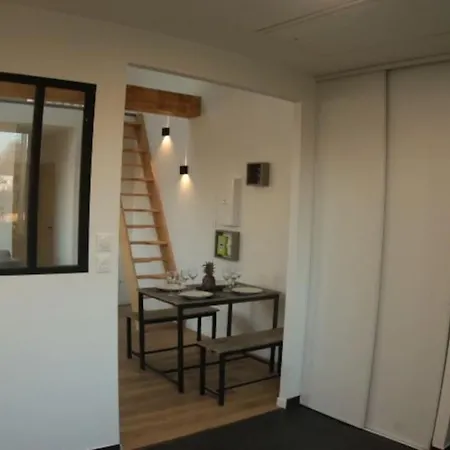 Logement Independant Appartement T2 Bis Style Loft La Vraie-Croix Exterior photo